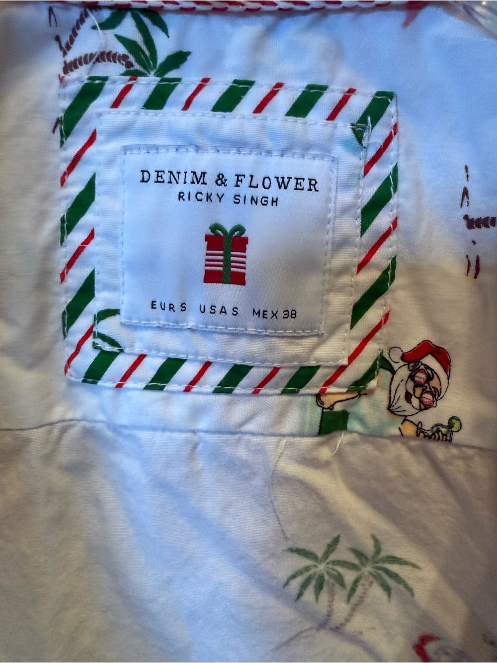 Casual White Tropical Print Short-Sleeve Shirt size Small - Picture 7 of 8